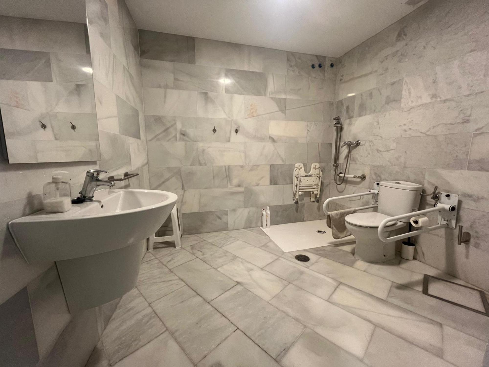 Center Veronica Confort Sevilla Dış mekan fotoğraf